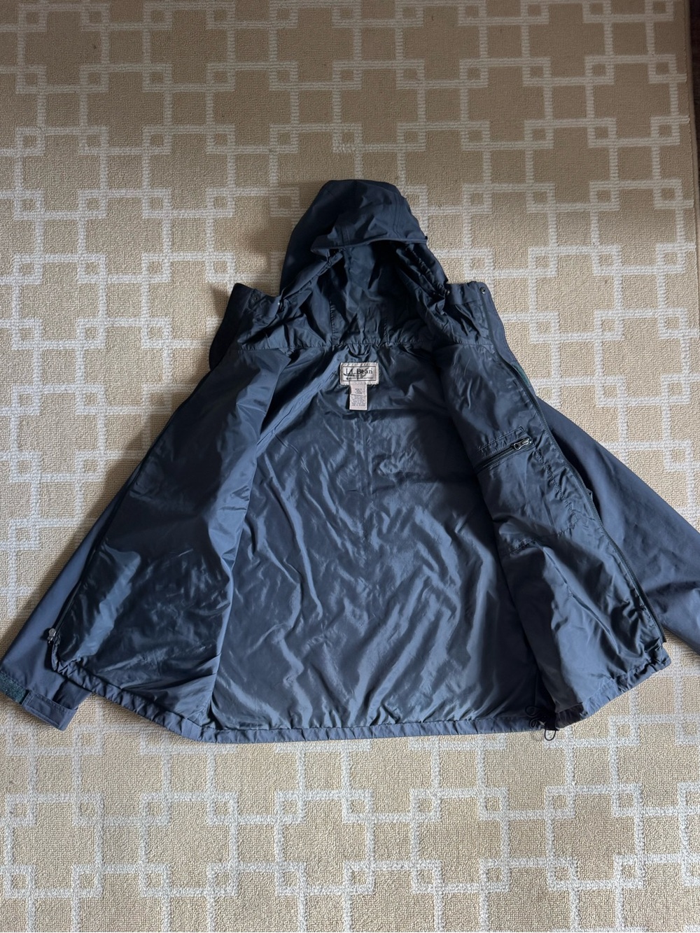 L.L. Bean Hooded Rain Jacket Gray Waterproof Windbreaker Men’s Large - Picture 10 of 14